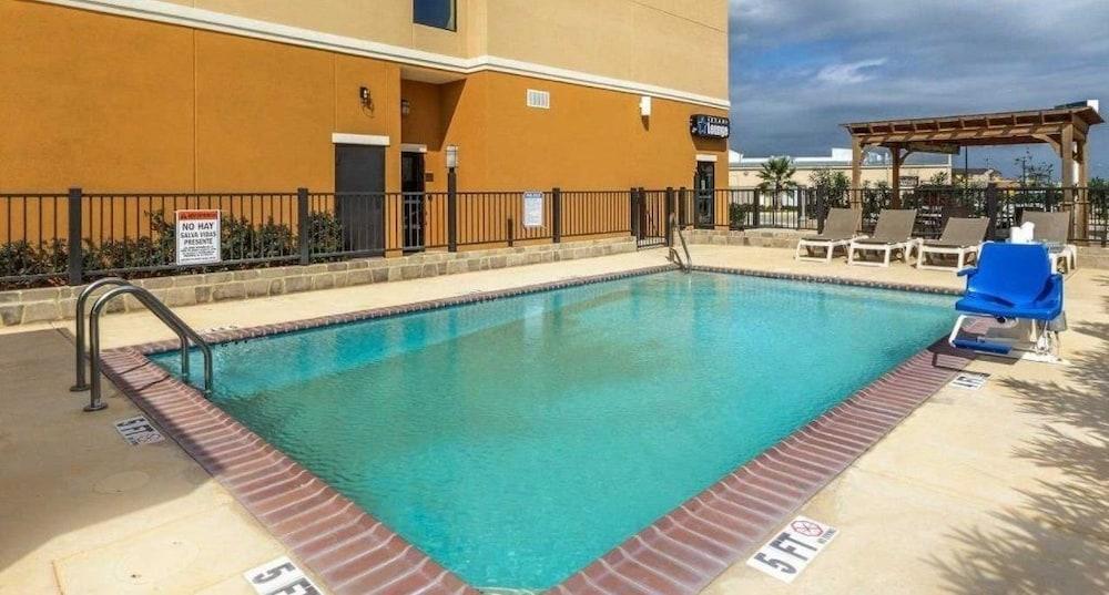 Comfort Suites Cotulla Near I-35 Bagian luar foto
