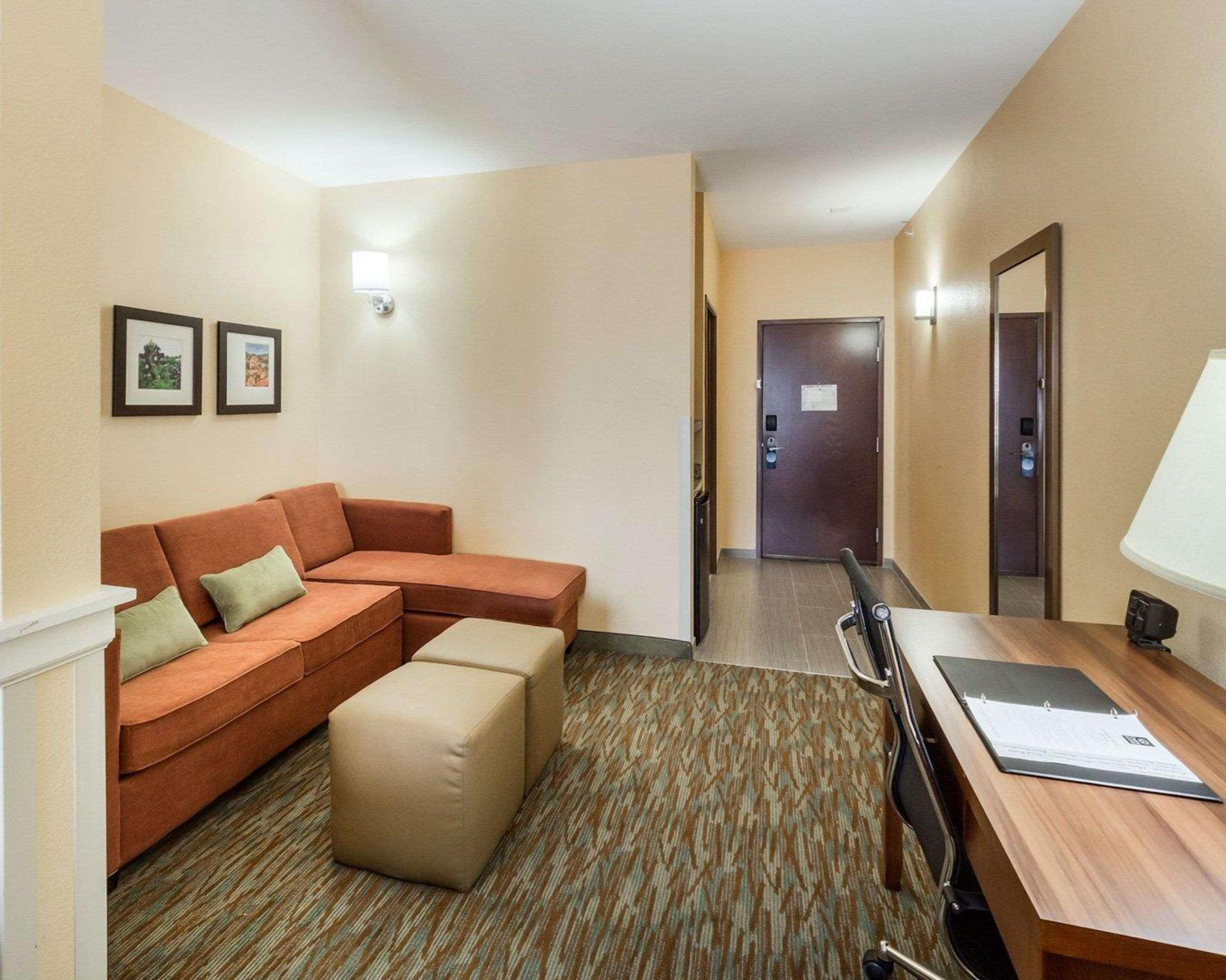 Comfort Suites Cotulla Near I-35 Bagian luar foto