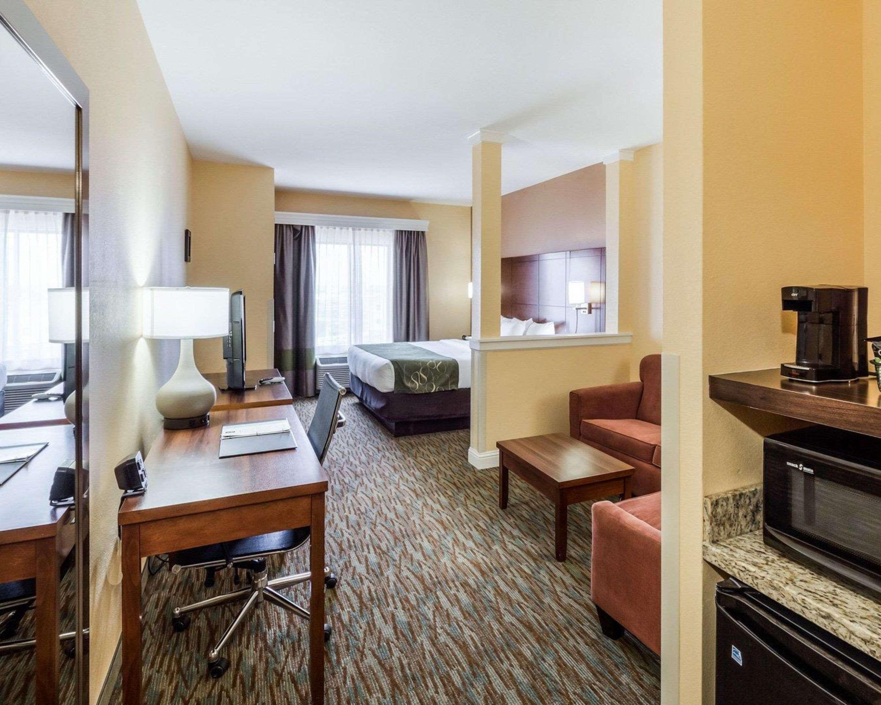 Comfort Suites Cotulla Near I-35 Bagian luar foto