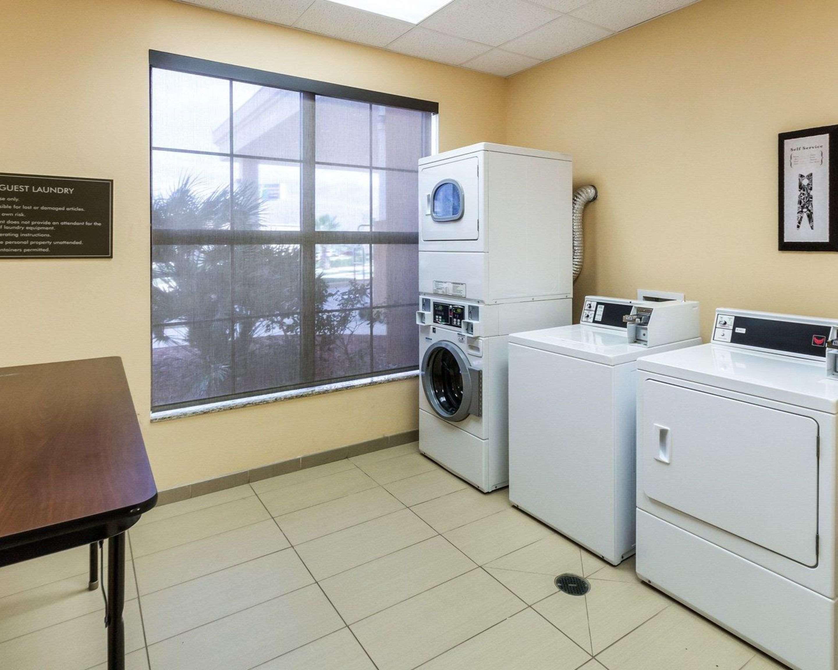 Comfort Suites Cotulla Near I-35 Bagian luar foto