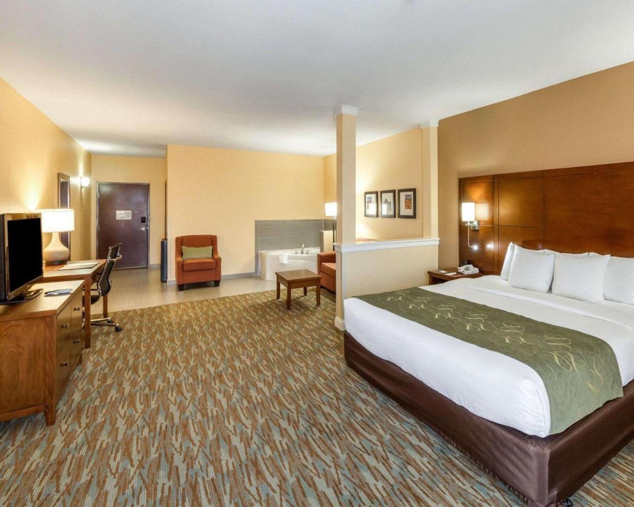 Comfort Suites Cotulla Near I-35 Bagian luar foto